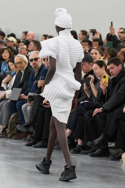 Look 20